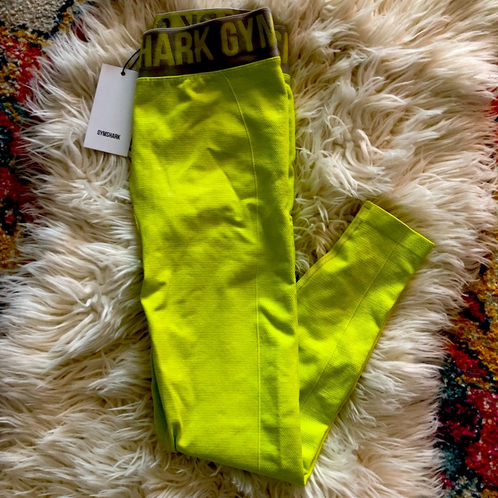 BRAND NEW Gymshark FELX LOW leggings 💛